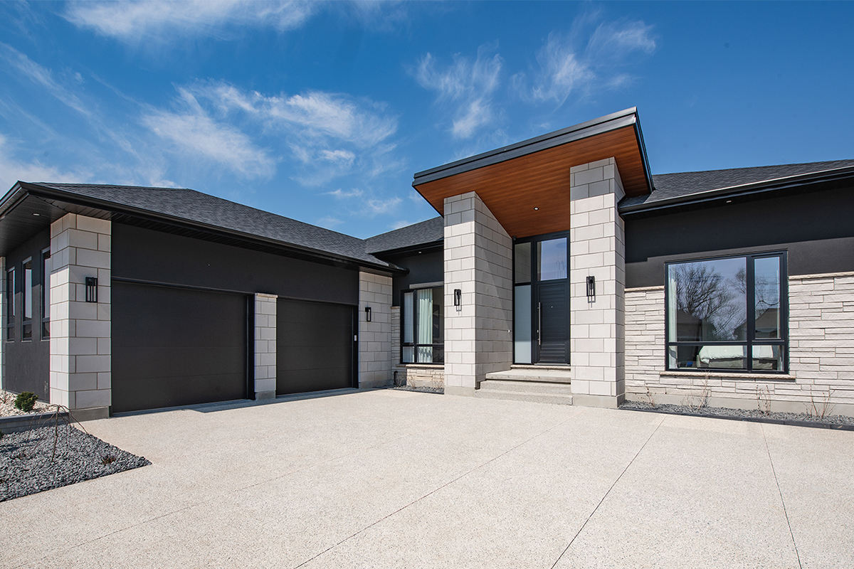 1001 REN White SS Avalanche